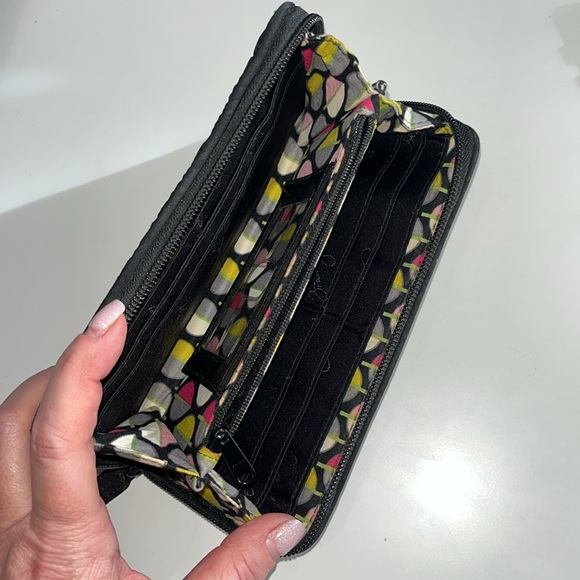 Vera Bradley Grab & Go Organizing Wallet Classic Black quilted diamond - Picture 6 of 11